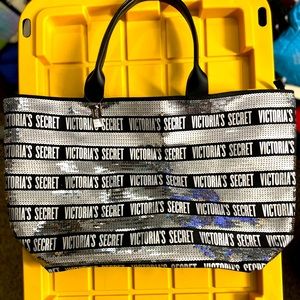 NWT Victoria’s Secret Sequin Bling Tote Bag Weekender Black Silver Zip Close NEW